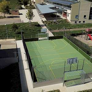 DFB-Kleinspielfeld für Fuß- und Basketball (bei der Güssenhalle)